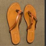 J. Crew Shoes | Jcrew Pre-Owned Womens Thong Sandals Shoes Size 8 Brown Leather. Made In Italy | Color: Brown | Size: 8