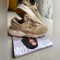 Nike Shoes | Nike Women’s Huarache Air Run Sd In Mushroom/Light Brown/Bone Size 7 | Color: Tan/White | Size: 7