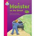 A monster on the street - Jeremy Strong - Paperback - Used
