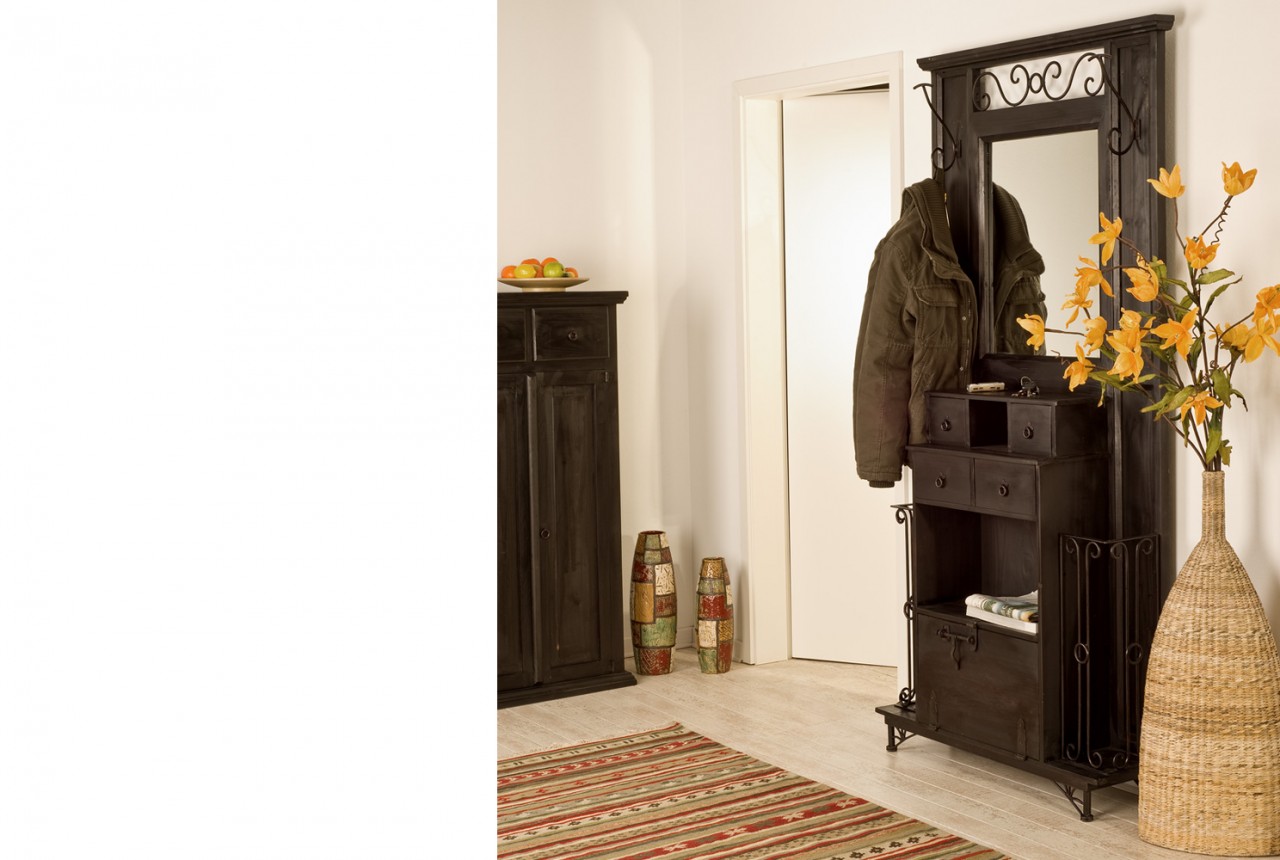 Garderobe mit Spiegel & Eisen Image