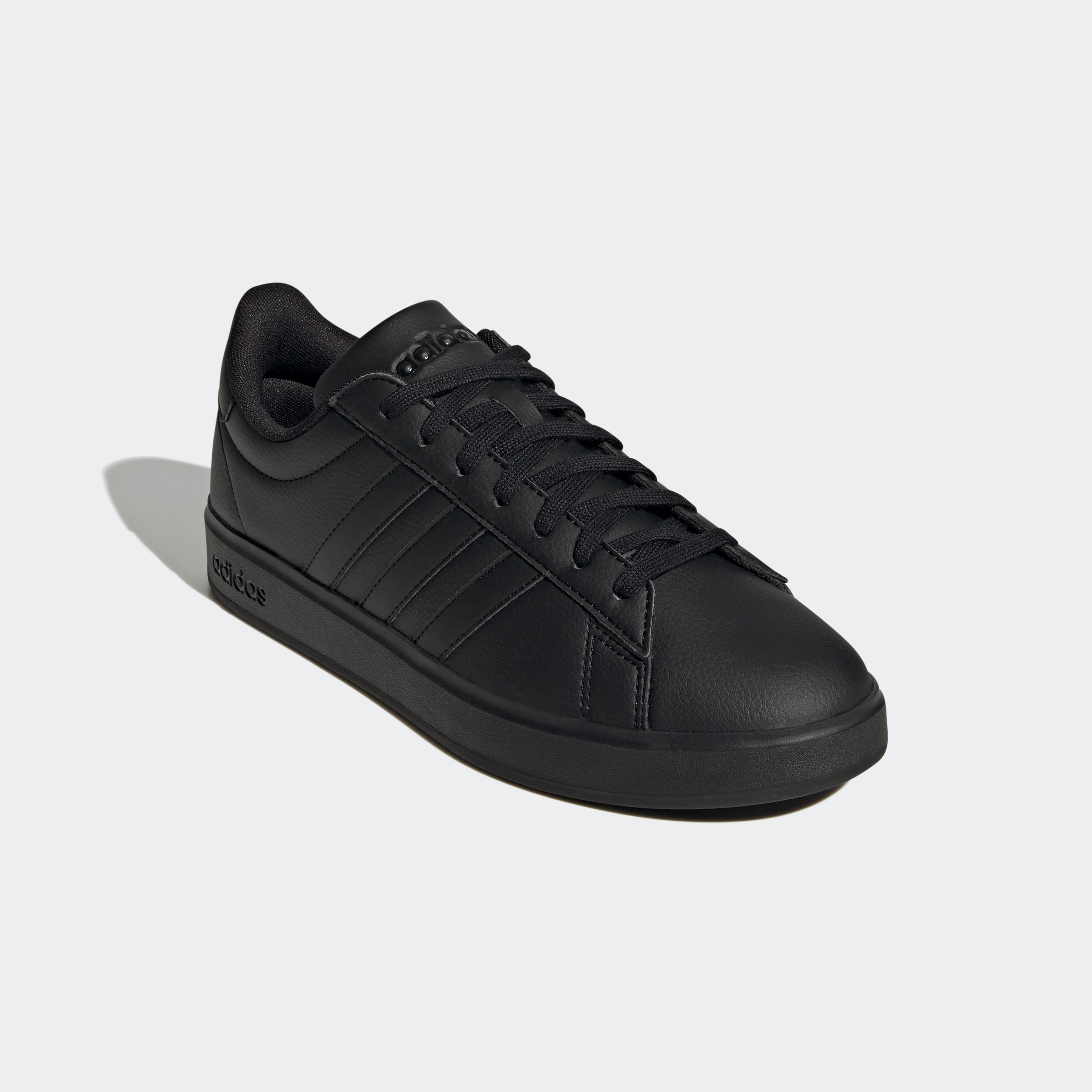 Sneaker ADIDAS SPORTSWEAR "GRAND COURT CLOUDFOAM COMFORT", Herren, Gr. 46, schwarz-weiß (core schwarz, core schwarz, cloud weiß), Synthetik, Schuhe Sneaker, Design auf den Spuren des adidas Superstar