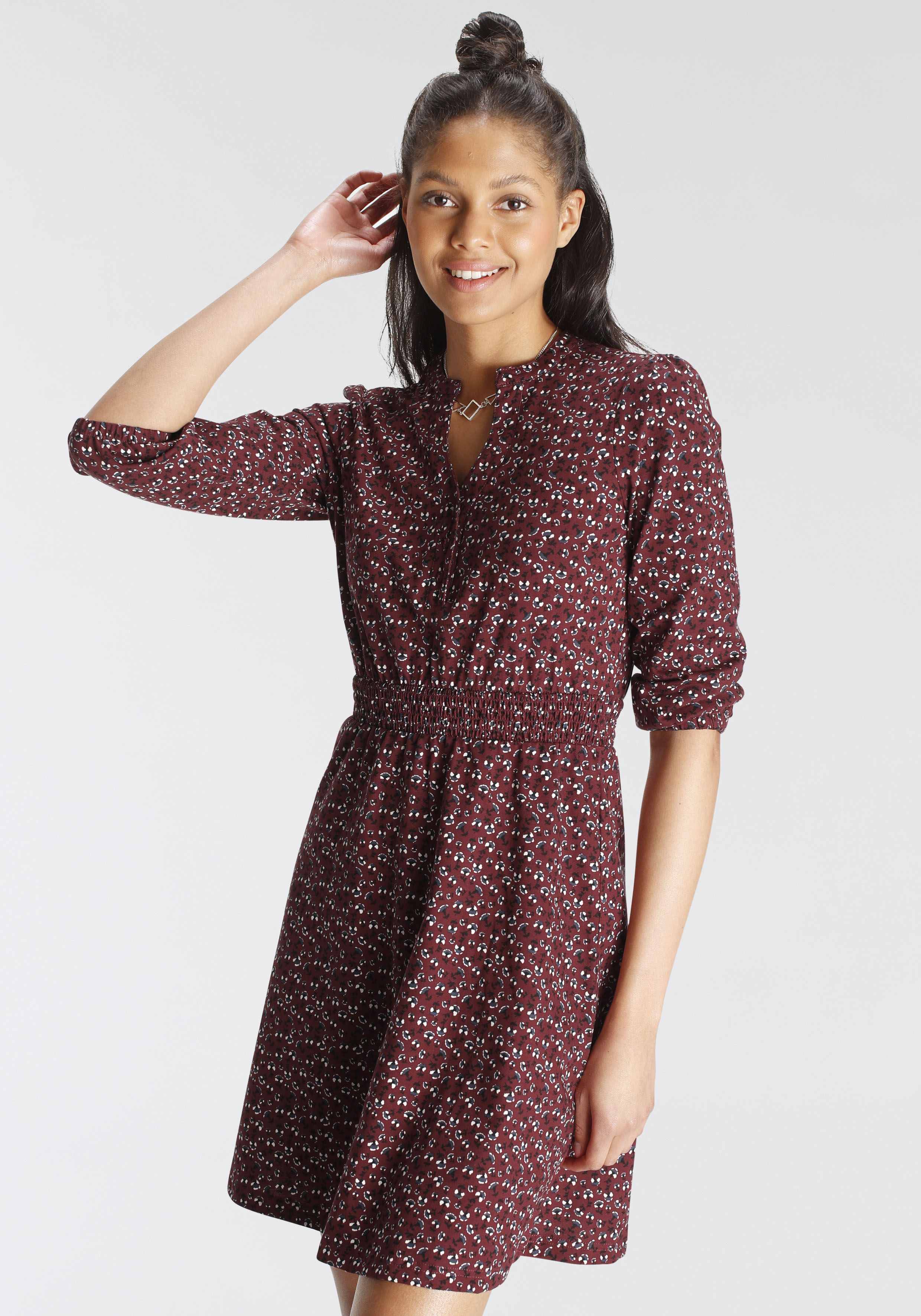 Jerseykleid AJC, Damen, Gr. 32, N-Gr, rot (dunkel, rot), Single Jersey, Obermaterial: 100% Baumwolle, bedruckt, Feminin, figurbetont kurz, V-Ausschnitt, elastischer Bund, Kleider, ausgestellt, aus Single Jersey, mit V-Ausschnitt, 3/4-Ärmel Image