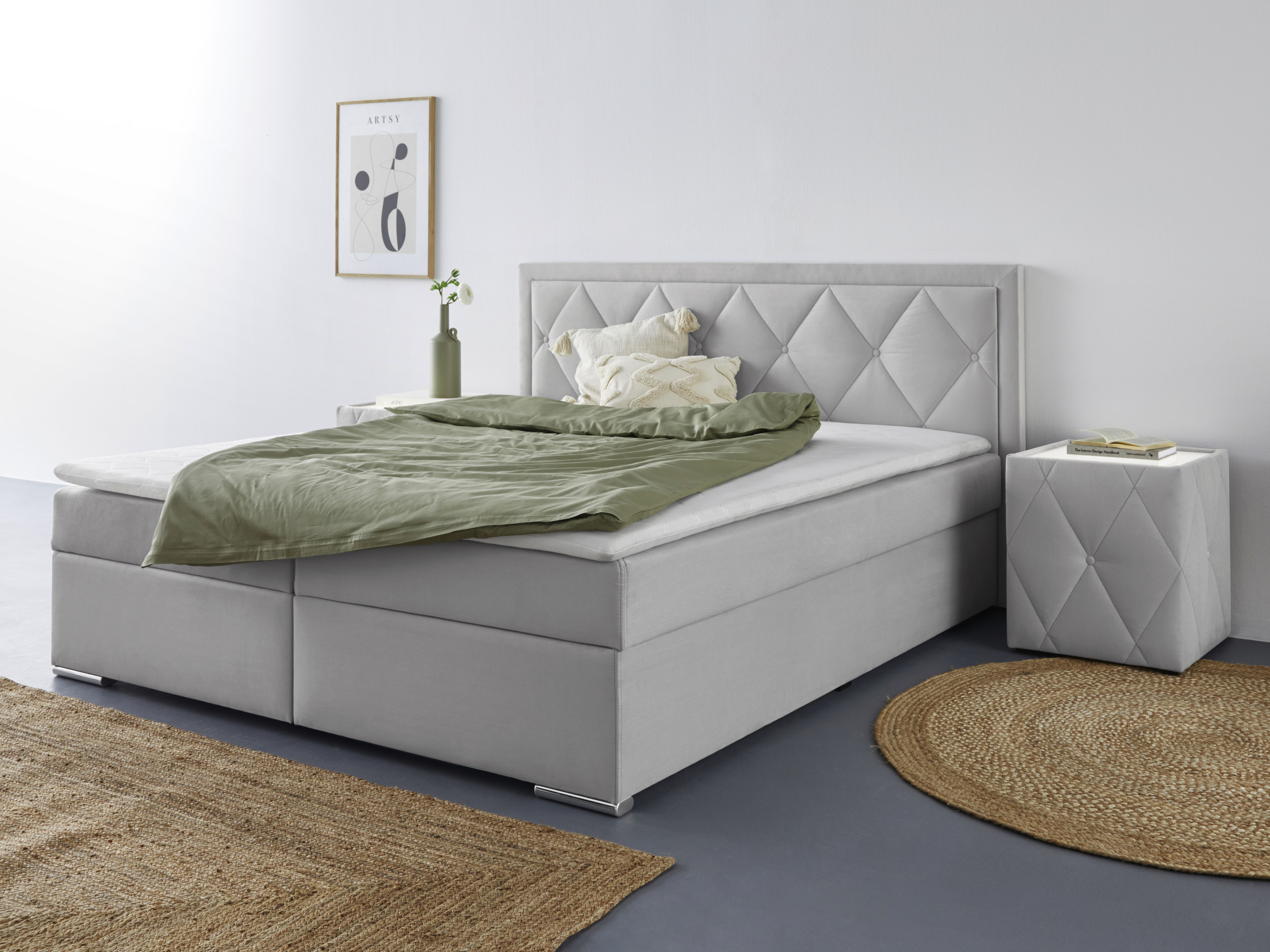 Boxbett LEONIQUE "Alfie, Bestseller, wahlweise mit Bettkasten", grau (hellgrau), L:206cm, Bezug Bett: Samtvelours (100% Polyester), Bezug der Spiegelfläche Matratzendrell aus 100% Polyester. Topperbezug abnehmbar und waschbar bis 30º C, aus 100%... Image