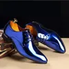 Mode-Trend Patent Leder Männer Hochzeit Schuhe Gold Blau Rot Weiß Oxfords Schuhe Designer Spitz Kleid Schuhe Große Größe 37-48