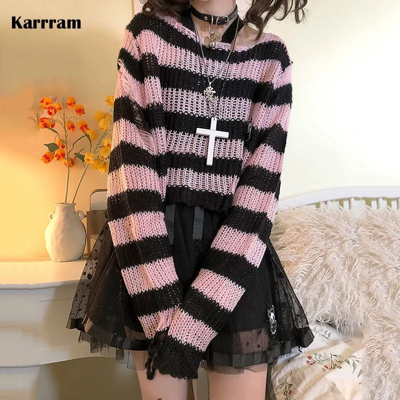 Karrram Rosa Gestreifte Gothic Pullover Frauen Zerrissene Löcher Lose Gestrickte Pullover Ausgefranste Fee Grunge Jumper Emo Streetwear Lolita
