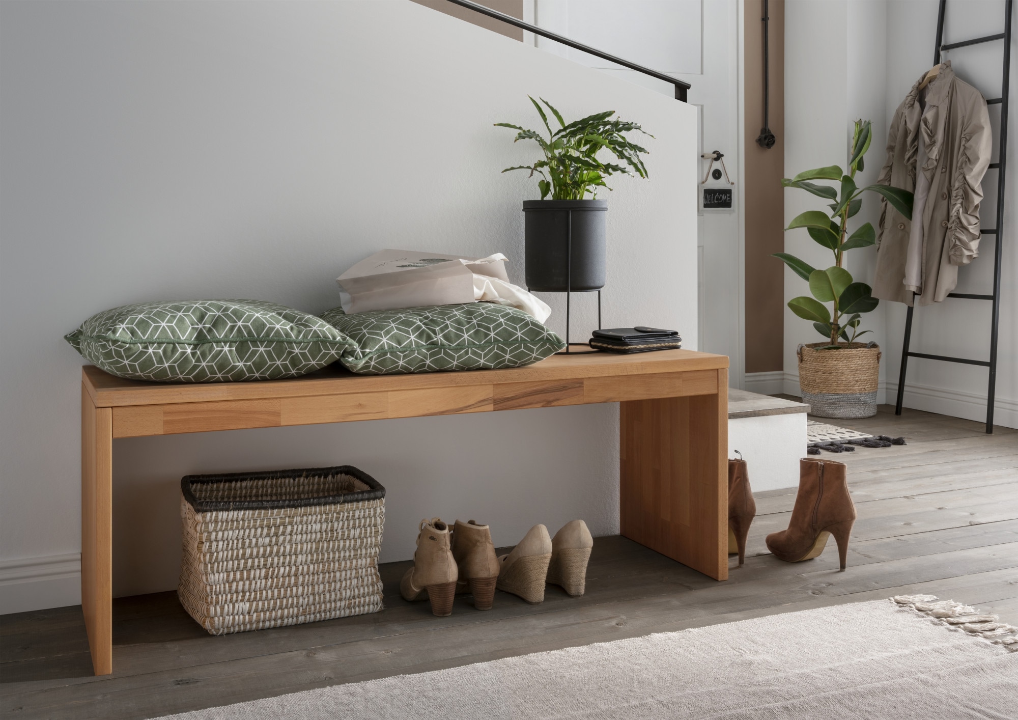 Bank HOME AFFAIRE "Dura", braun (buche), B:120cm H:45cm, FSC-zertifiziertes Massivholz, Sitzbänke, Für die geschmackvolle Optik sorgt das FSC-zertifizierte Massivholz Image