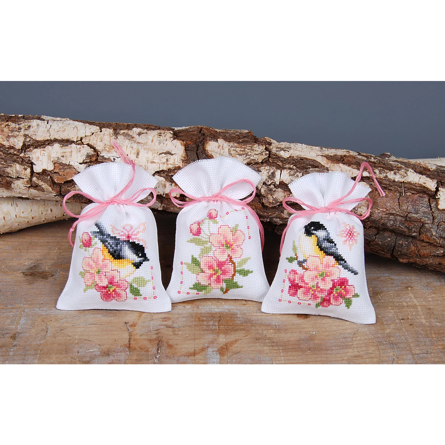 Geschenksäckchen Kohlmeise & Kirschblüte, 3er-Set Image