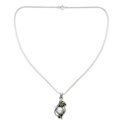 'Sublime India' - Cultured Pearl Peridot and Sterling Silver Nec