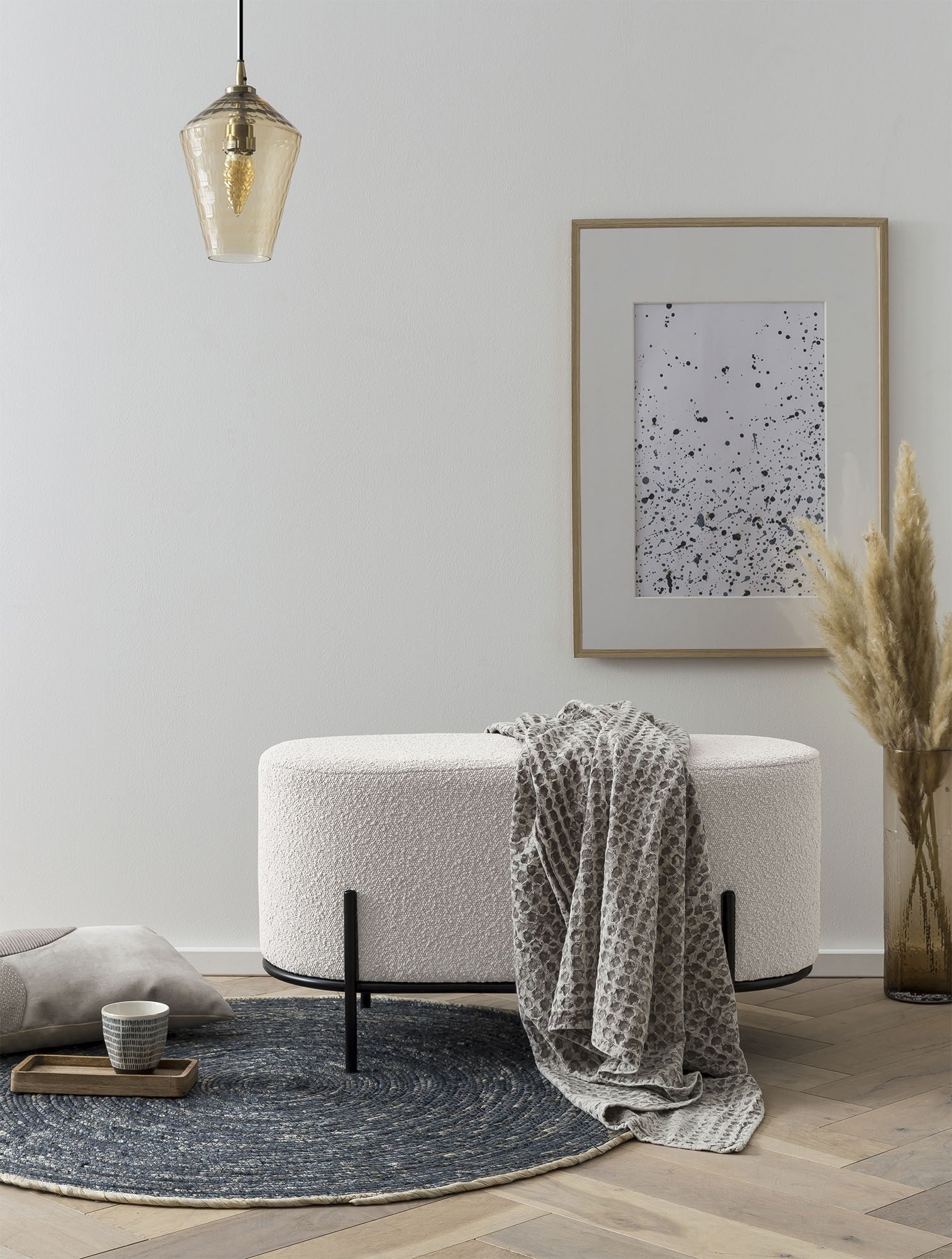 Polsterhocker SALESFEVER "Komfortabler Polsterhocker", schwarz-weiß (weiß, schwarz), B:80cm H:42cm T:40cm, Bouclé Stoff (100% Polyester), Metall, Hocker, mit Design-Gestell aus schwarzem Metall