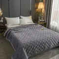 Couverture de lit matelassurera en velours doux serviette de canapé courte en peluche drap de lit