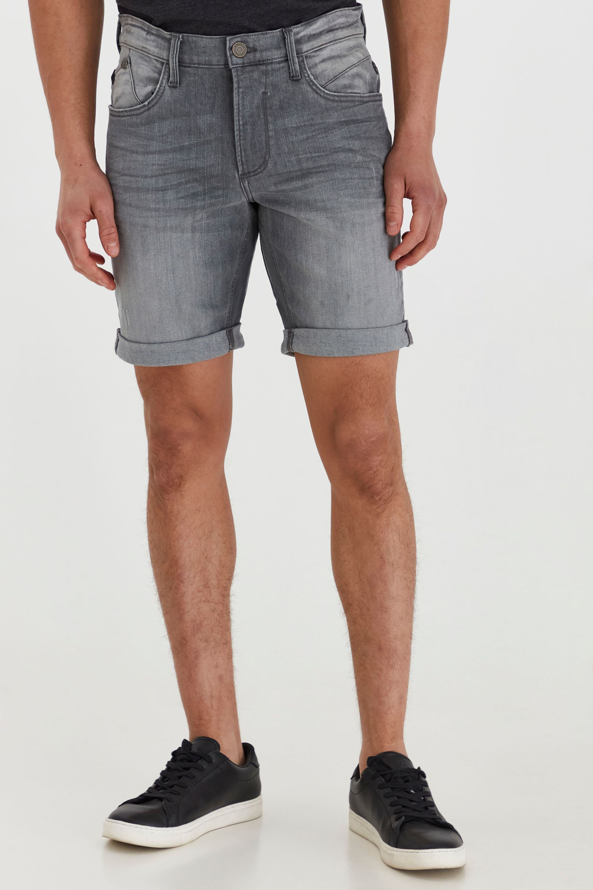 Jeansshorts BLEND "BHGrilitsch", Herren, Gr. XXL, US-Größen, blau (denim grau), Web, 98% Baumwolle, 2% Elasthan, unifarben, Basic, normal kurz, Jeans Jeansshorts, Stilvolle 5-Pocket-Jeansshorts mit leichten Destroyed-Effekten
