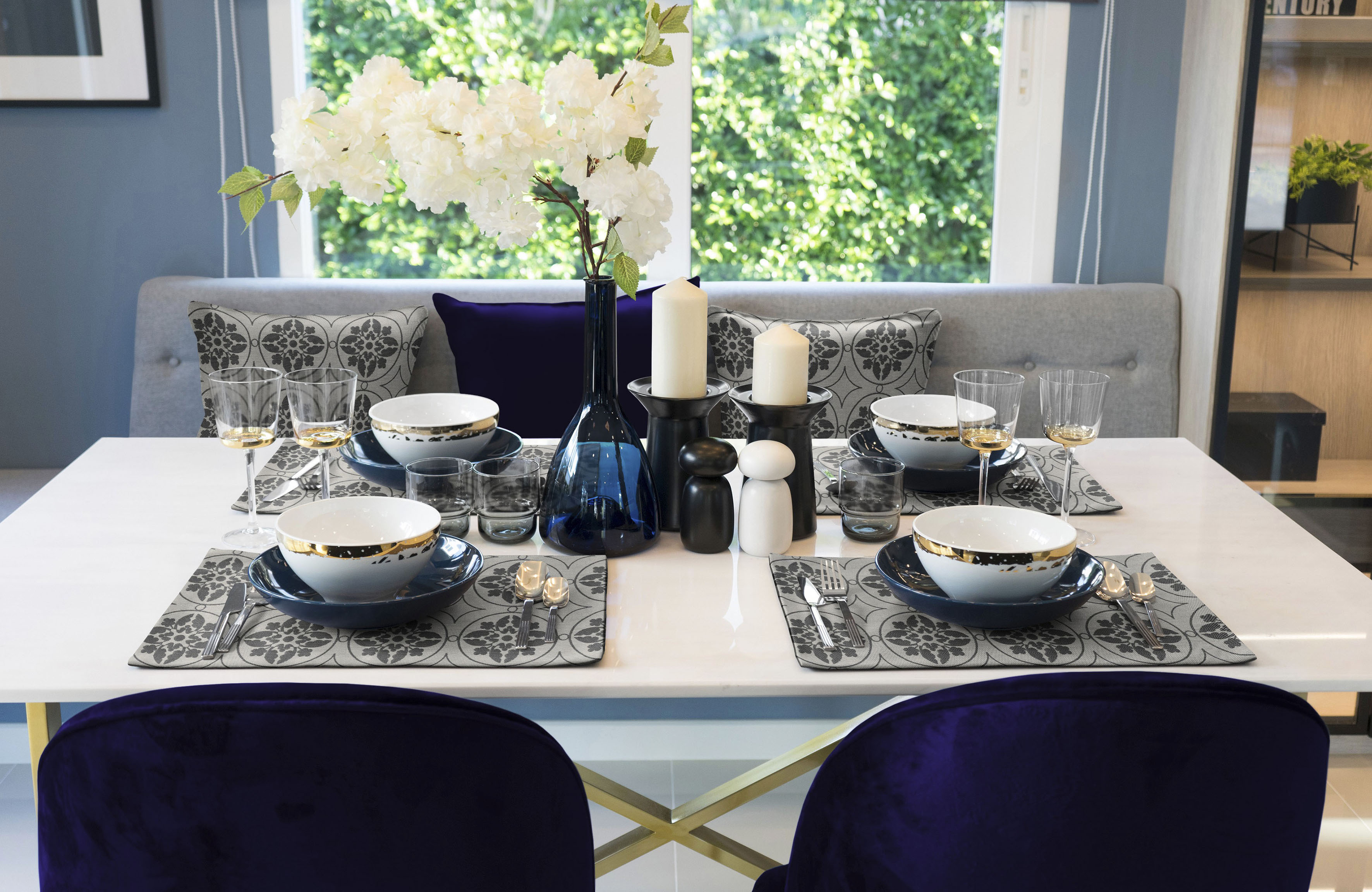 Platzset ADAM "Romantic Puligny" Gr. 1, schwarz, B:40cm L:40cm, Obermaterial: 100% Baumwolle, Platzsets, GOTS organic,zertifiziert durch CERES 0242,Made in Germany Image