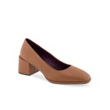 Women's Alae Pump by Aerosoles in Tan Leather (Size 5 1/2 M)