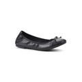 Women's Sunnyside Ii Casual Flat by White Mountain in Black Smooth (Size 7 1/2 M)