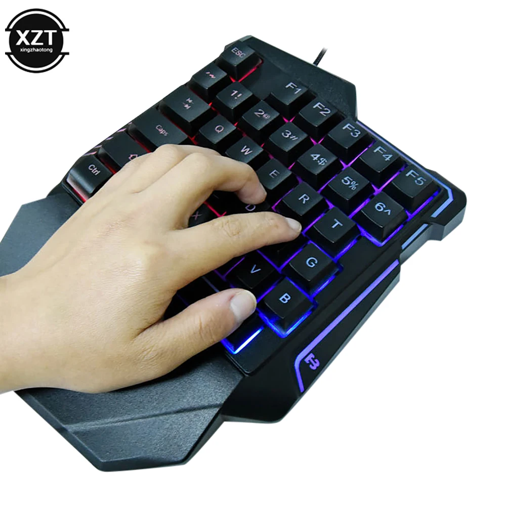 Tastiera da gioco G7 Mini USB a una sola mano Ultra-sottile cablata 35 tasti Tastiera retroilluminata con una sola mano per laptop PC desktop Smartphone