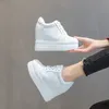 Frauen Chunky Turnschuhe Split Leder Casual Frauen Schuhe Weiß Schwarz Turnschuhe 2021 Frühling Herbst Versteckte Ferse Frau Chunky Schuhe