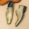 Golds chuhe für Männer Hochzeit hochwertige Slipper spitzen Zehen Fischs chuppen Muster Schnalle Riemen Silber Schuhe Männer mit Größe 39-45