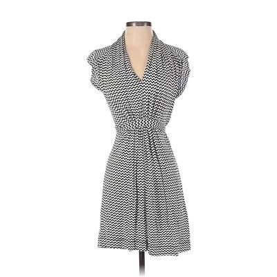 French Connection Casual Dress - A-Line V Neck Short sleeves: Gray Dresses - Women's Size 2