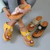 Neue Frauen Hausschuhe Mode Keil Plattform Flip Toe Flip Flops Schuhe weibliche Blumen sandalen Retro Rom Strand rutschen