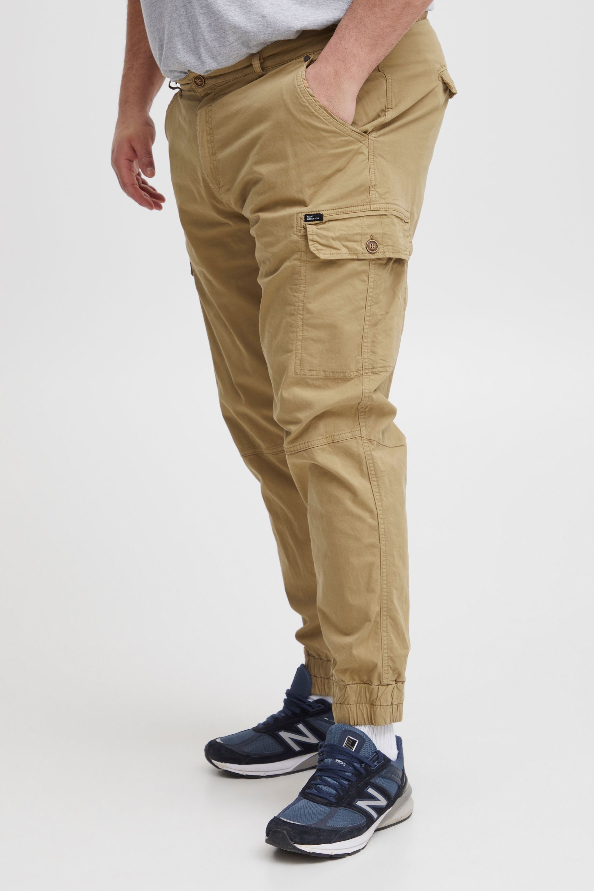 Cargohose BLEND "BHNAN Big & Tall", Herren, Gr. 50, Länge 32, sand braun, Web, 98% Baumwolle, 2% Elasthan, unifarben, regular fit normal, Hosen Cargohose, Klassische Cargohose in großen Größen