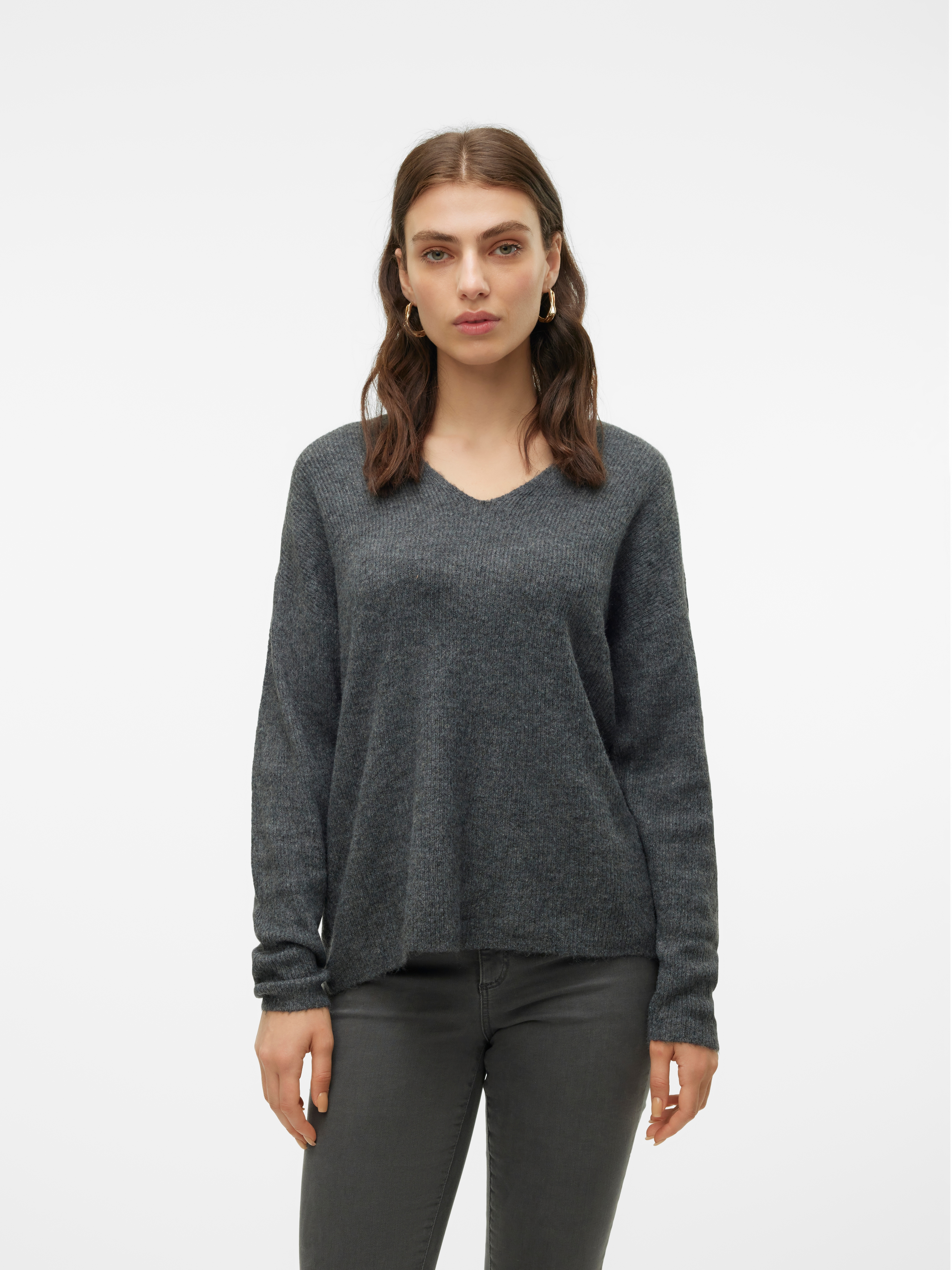 V-Ausschnitt-Pullover VERO MODA "VMCREWLEFILE LS V-NECK BLOUSE NOOS", Damen, Gr. XS, grau (medium grau melange), Strick, Obermaterial: 70% Polyacryl, 27% Nylon, 3% Elasthan, meliert, regular fit hüftlang, V-Ausschnitt, Rippstrickbündchen, Pullover