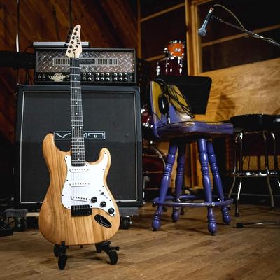 LyxPro 39" Electric Guitar Kit, Complete Beginner Starter Kit with 20W Amp & Much More!