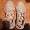 Adidas Shoes | Men's White Adidas Bounce Walking/Running Shoe. Excellent Condition. Size 9.5. | Color: White | Size: 9.5