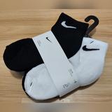 Nike Accessories | Nike Cushioned 6 Multi-Pack Ankle Socks Boys Xs 10c-3y Nwt | Color: Black/White | Size: 10c-3y
