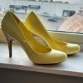 Jessica Simpson Shoes | Jessica Simpson Heels | Color: Gold/Yellow | Size: 6