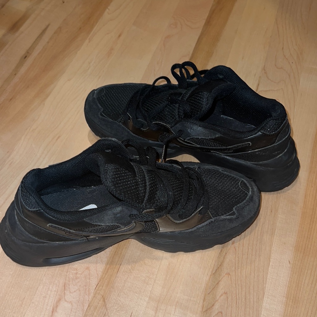 Nike Shoes | Black Nike Air Max Fusion Running Shoes | Color: Black | Size: 8