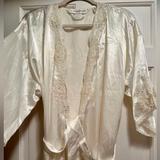 Victoria's Secret Intimates & Sleepwear | 90’s Victoria's Secret Short Ivory Kimono Robe | Color: Cream | Size: Os