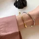 Neue 925 Sterling Silber goldene unregelmäßige Punk Wort Glück Armreif Armband für Frau Mädchen