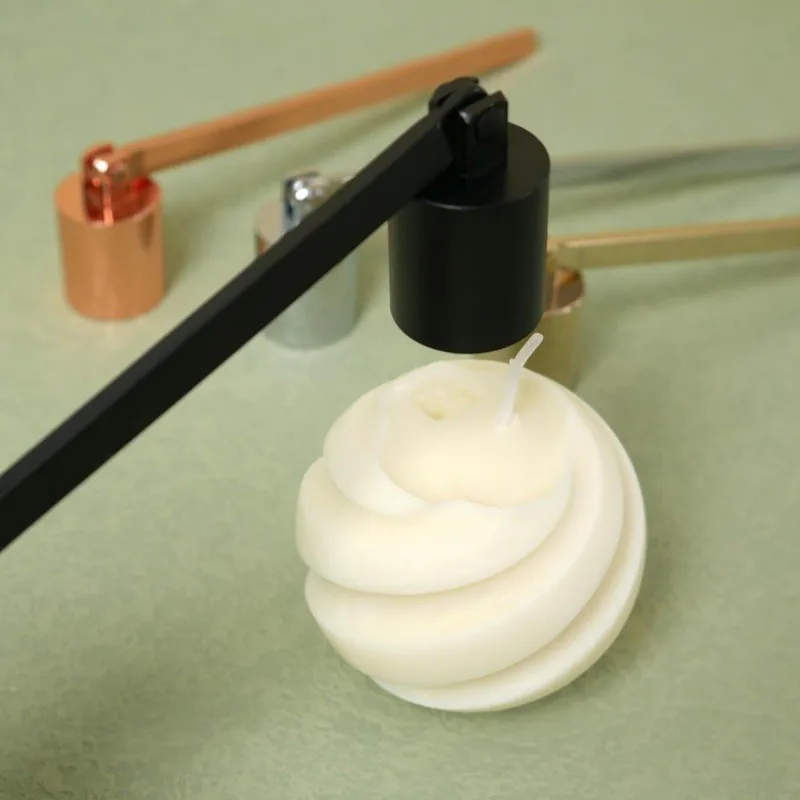 1pc Kerzen deckel glocken förmige lange Griff Kerzenhalter Edelstahl Kerzen löscher Wohn accessoires Dekoration Image