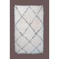 White Beni Ourain Rug - Handwoven Moroccan Wool Rug (4.1 ft x 2.5 ft / 125 cm x 76 cm)