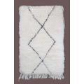 White Beni Ourain Rug - Handwoven Moroccan Wool Rug (4.0 ft x 2.4 ft / 122 cm x 73 cm)