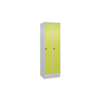 C+P Spind Classic PLUS, Sockel, 2 Abteile, HxBxT 195x60x50cm, Sicherheitsdrehriegel, Hellgrau/Clowngrün von PROREGAL Image