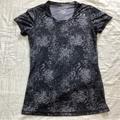 Under Armour Tops | 5/$25! Womens Under Armour Sonic Fitted Tee Snakeskin S | Color: Black/Gray | Size: S