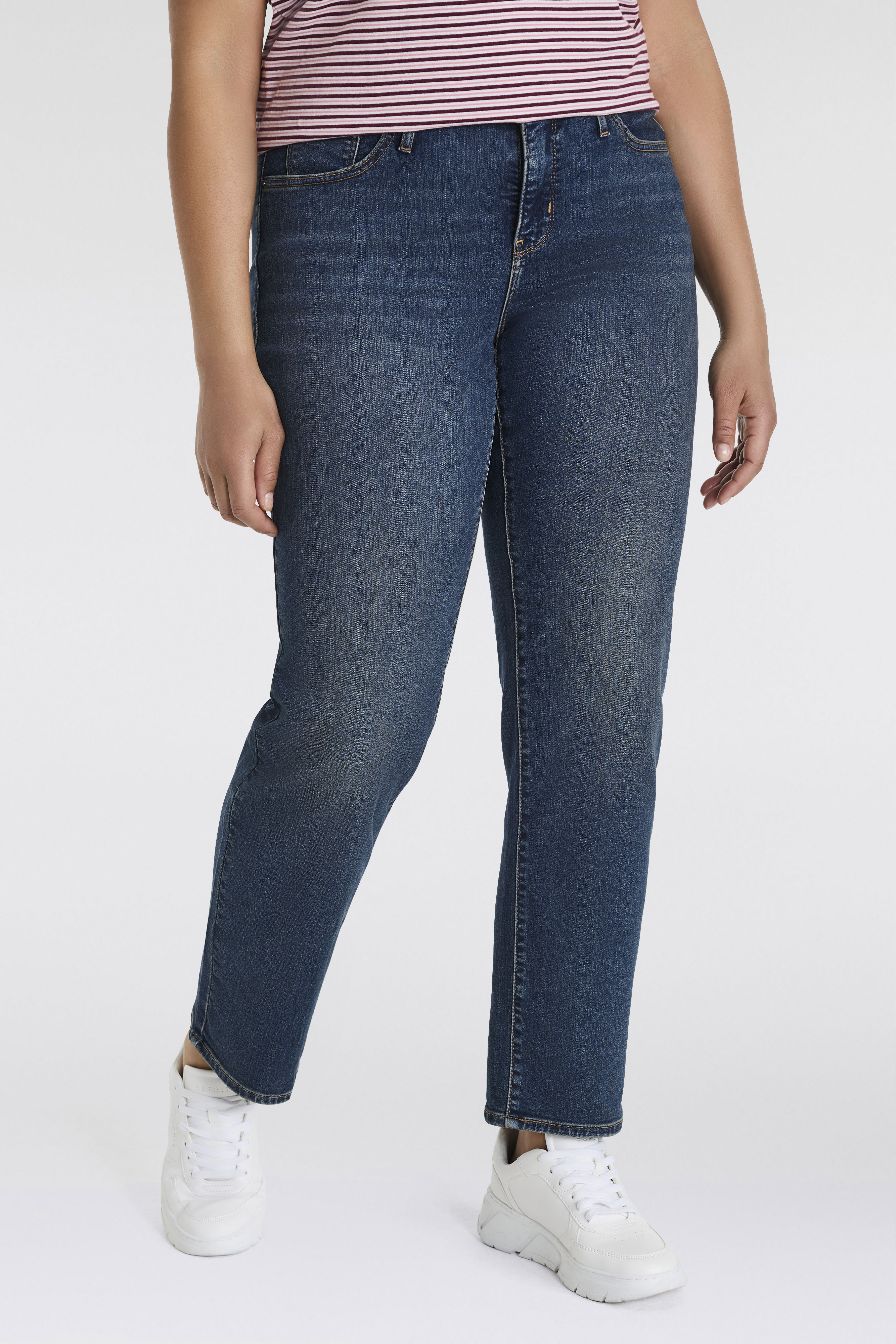 Straight-Jeans LEVI'S PLUS "314 Shaping Straight", Damen, Gr. 14 (46), Länge 30, blau (zealous blau), Denim/Jeans, Obermaterial: 80% Baumwolle, 19% Polyester, 1% Elasthan, Casual, lang, Jeans, in Baumwoll-Stretch Image