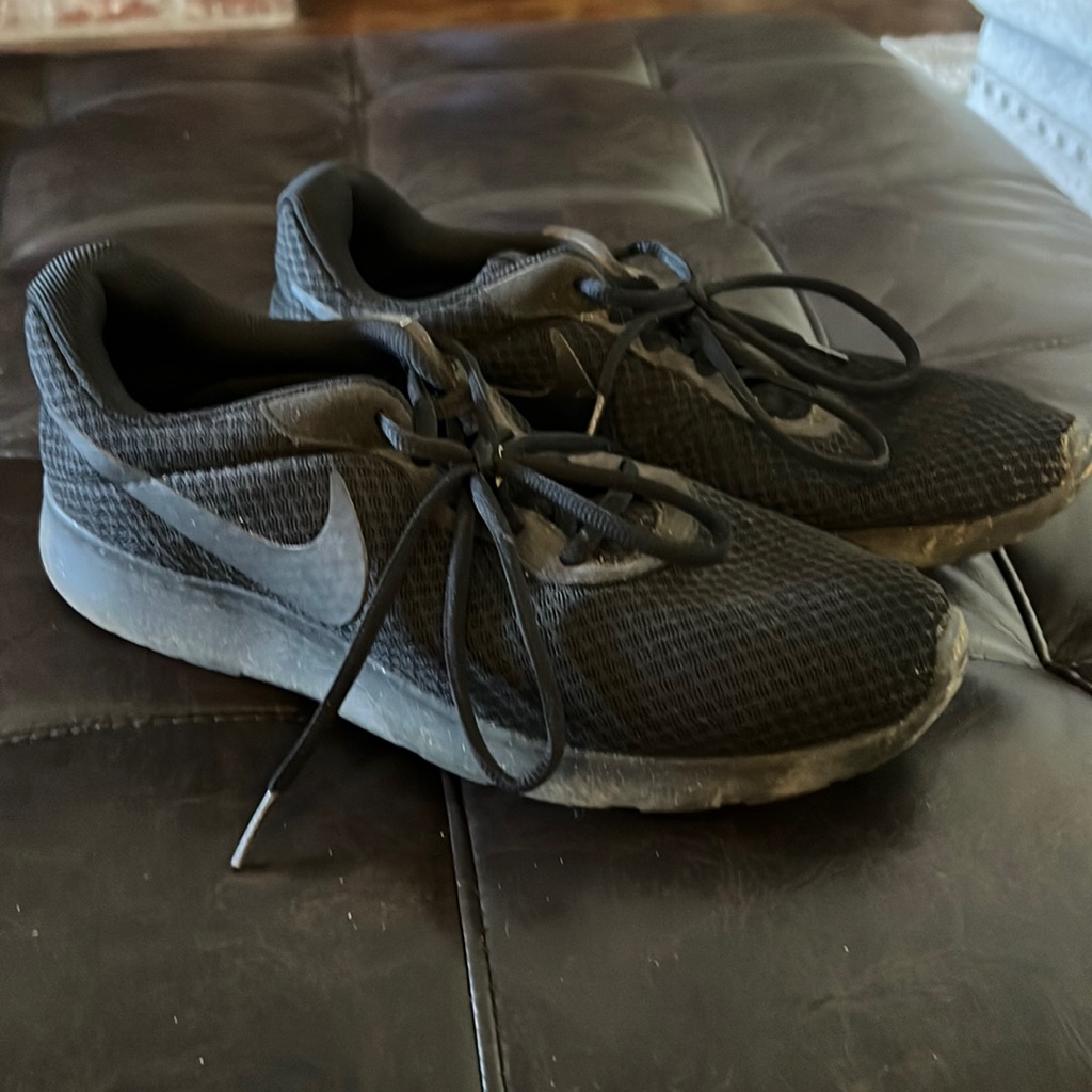Nike Shoes | Black Nike Tennis Shoes. Size 10.5. Slightly Worn. Great Condition. | Color: Black | Size: 10.5