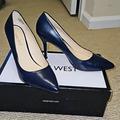 Nine West Shoes | Euc Nine West Flax Stiletto Pointy Toe Off-Black/Dark Navy Leather Dress Pumps | Color: Black/Blue | Size: 6.5