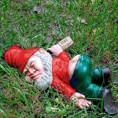 1pc Drunken Garden Gnome Statue, 5.91inch Resin Garden Gnome Crafts, Garden Decoration, Creative Garden Statue Decor, Weatherproof Funny Garden Gnome Ornament For Outdoor Indoor Yard Lawn Porch Decor