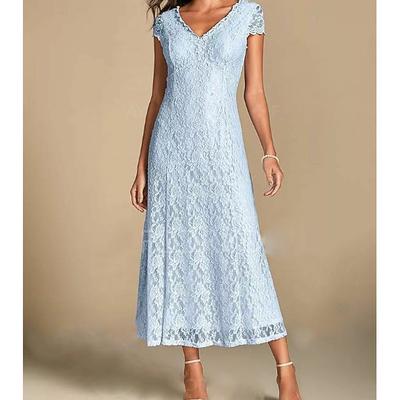 A-Line Mother of the Bride Dress Wedding Guest Plus Size V Neck Ankle Length Lace Short Sleeve with Pleats 2024