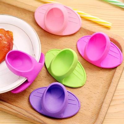 4pcs Kitchen Dishes Silicone Oven Heat Insulated Finger Glove Microwave Oven Mitts Silicone Non-slip Holder Kitchen Accessories Anti-scald Clip