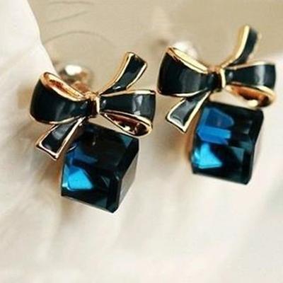 Chic Modern Street Geometry Earring / Elegant Charm Cube and Bowknot Earrings for Woman/ Party / Dailywear