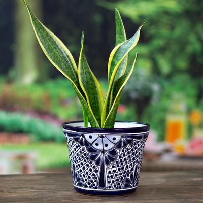 'Handmade Classic Indigo-Toned Ceramic Flower Pot (Medium)'