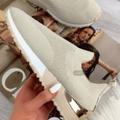 scarpe da ginnastica bianche slip-on in maglia da donna – scarpe da passeggio traspiranti e leggere con tallone dorato per abbigliamento casual, viaggi e fitness