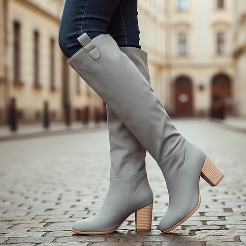 Kniehohe Wildlederstiefel für Damen mit Blockabsatz in Grau, Schwarz und Braun – stilvolles und vielseitiges Schuhwerk für Herbst und Winter Image
