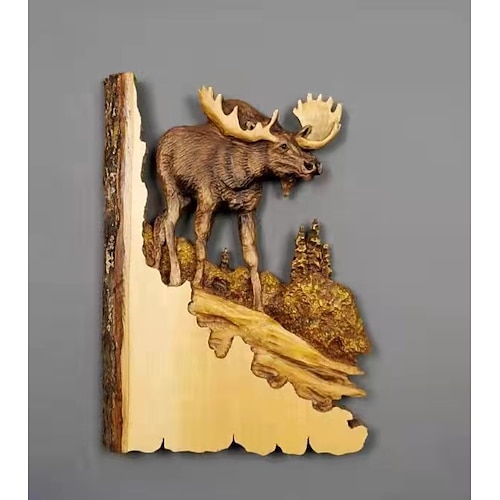 Tierschnitzerei, handgefertigte Wandbehangskulptur, handbemalte Dekoration aus Holz, Waschbär, Bär, Hirsch, für das Wohnzimmer zu Hause Image