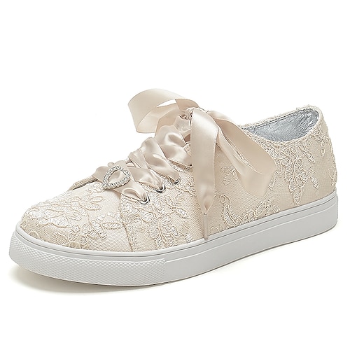 Braut-Spitzen-Hochzeits-Sneaker – elegante elfenbeinfarbene Low-Top-Sneaker mit Satinband-Schnürsenkeln und Strass-Details für Bräute und besondere Anlässe Image