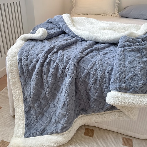 Einfarbige, verdickte, warme, doppellagige Lamm-Kaschmir-Jacquard-Decke, Büro-Nickerchen-Decke, Sofawärmer, superweiche Decken Image